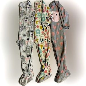 Just One You by Carter’s Toddler Girls Footed fleece pajamas size 3T